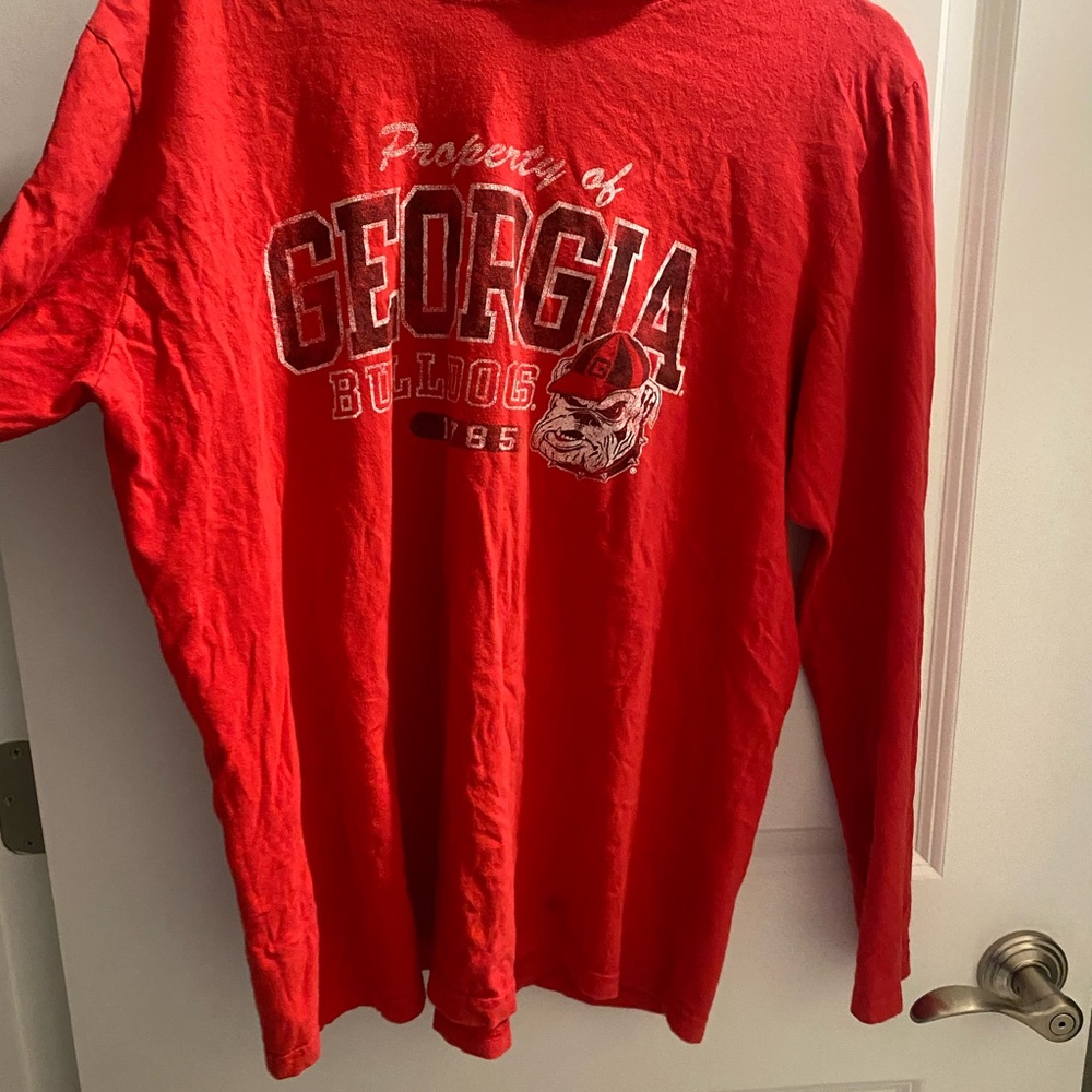 feels like a t shirt has a hood